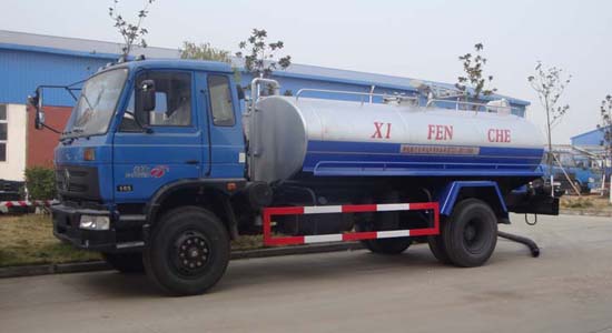 10方東風(fēng)153吸糞車(chē)