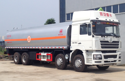 35方德龍前四后八運(yùn)油車