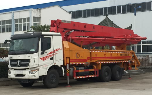 北奔后雙橋混凝土泵車(chē)