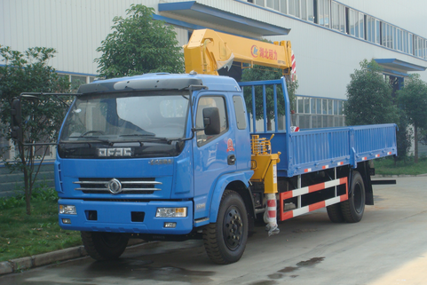 5.4米隨車起重運(yùn)輸車