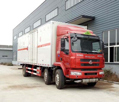 國五柳汽乘龍小三軸14噸易燃氣體廂式運輸車