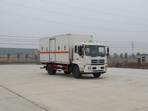 東風(fēng)天錦雜項(xiàng)危險(xiǎn)物品廂式運(yùn)輸車 