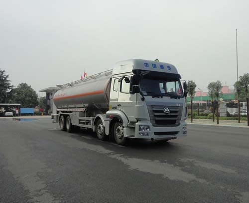重汽(國五)后八輪鋁合金運(yùn)油車